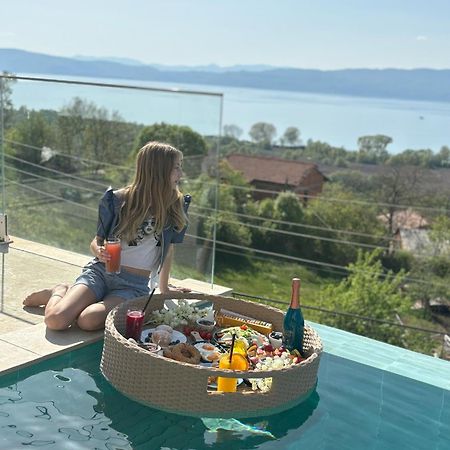 Casa Farmak - 4 Bedroom Lux Apartment With Infinity Pool & Lake View オフリド エクステリア 写真
