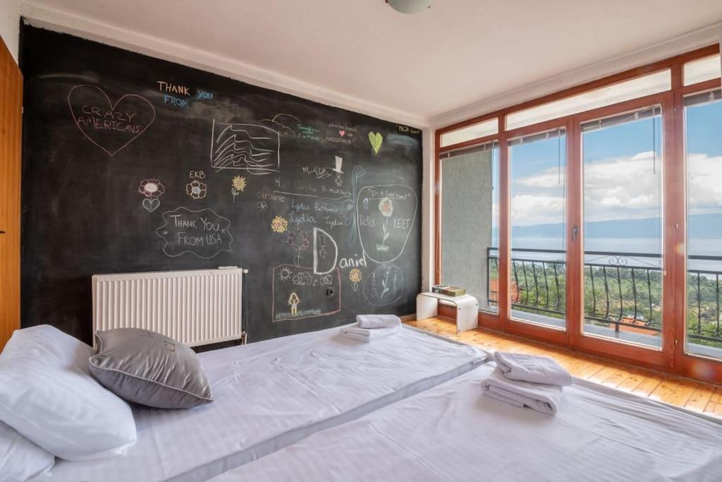 Casa Farmak - 4 Bedroom Lux Apartment With Infinity Pool & Lake View オフリド エクステリア 写真