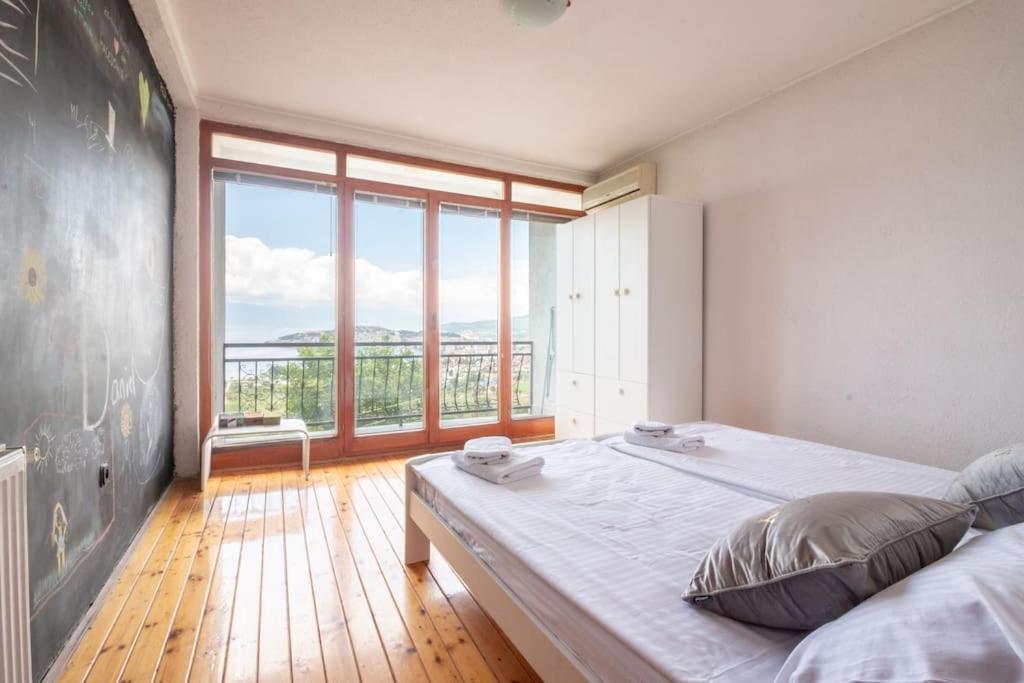 Casa Farmak - 4 Bedroom Lux Apartment With Infinity Pool & Lake View オフリド エクステリア 写真