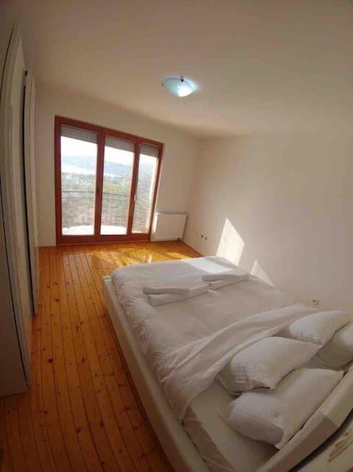 Casa Farmak - 4 Bedroom Lux Apartment With Infinity Pool & Lake View オフリド エクステリア 写真