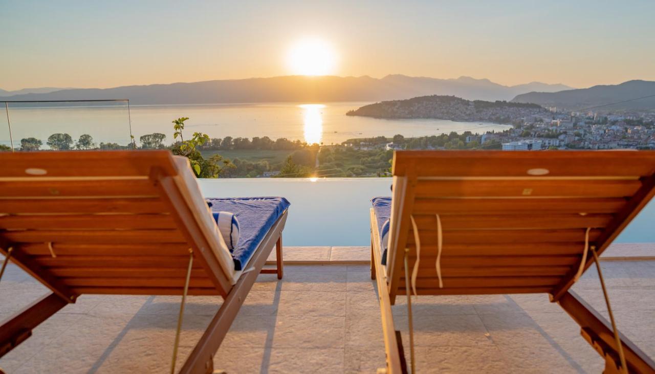 Casa Farmak - 4 Bedroom Lux Apartment With Infinity Pool & Lake View オフリド エクステリア 写真