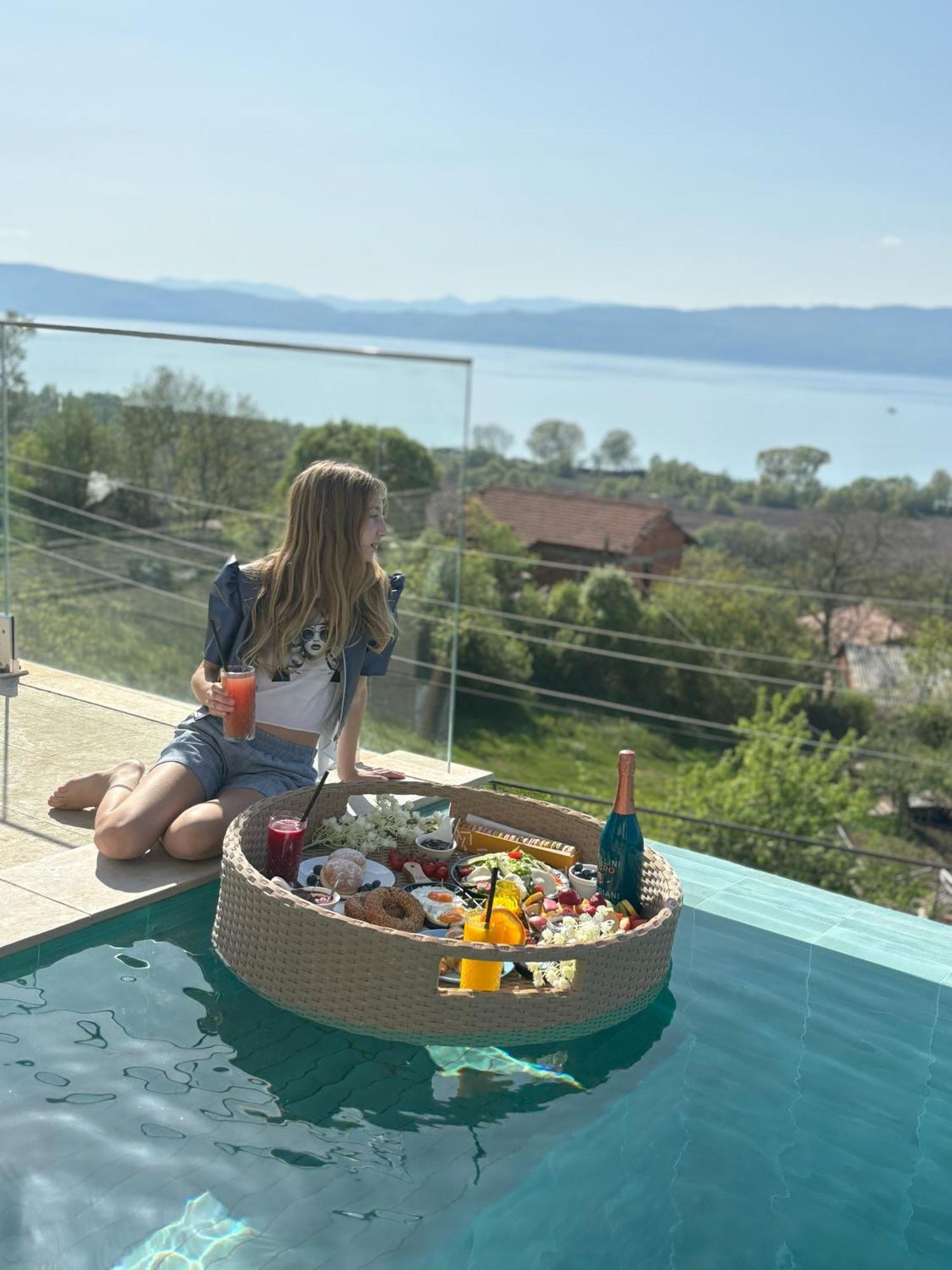 Casa Farmak - 4 Bedroom Lux Apartment With Infinity Pool & Lake View オフリド エクステリア 写真
